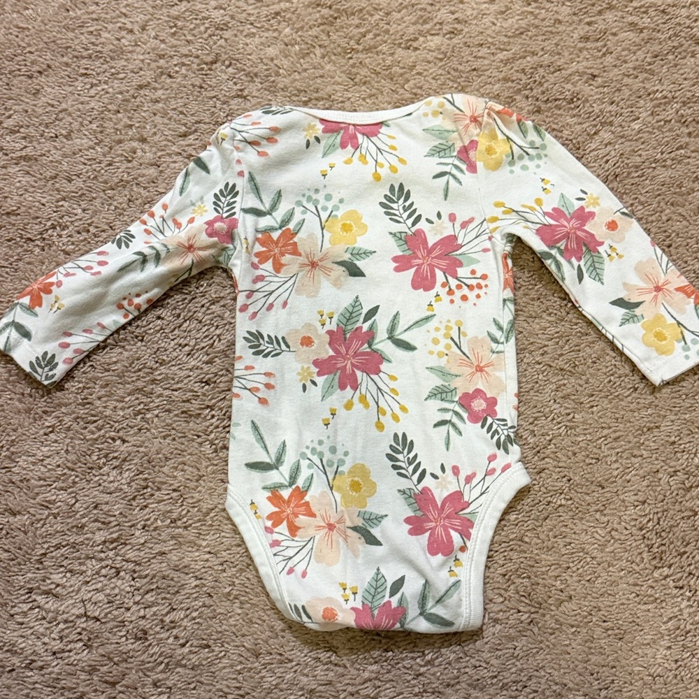 Colorful Baby Girls One Piece Lot Various sizes 6-9 months - Picture 5 of 16
